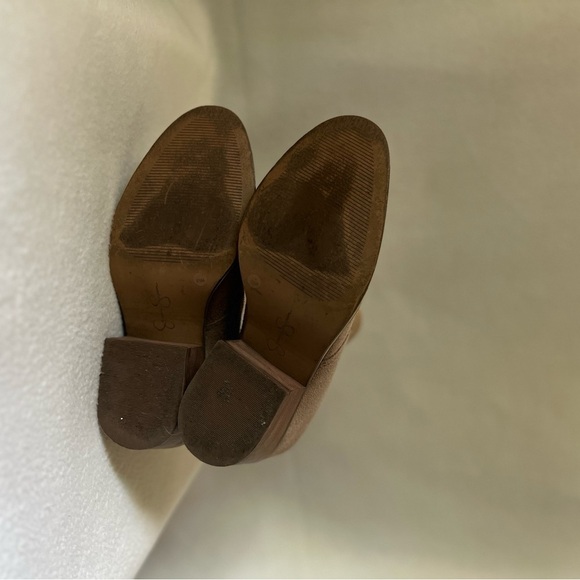 Jessica Simpson Size 8 1/2 Beige Suede Ankle Boots - Picture 16 of 16